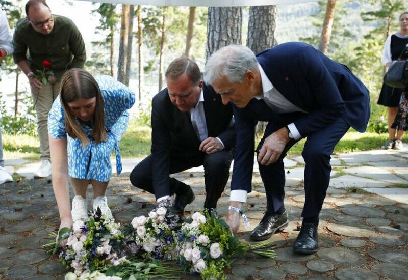 Норвегия вспоминает жертв теракта
