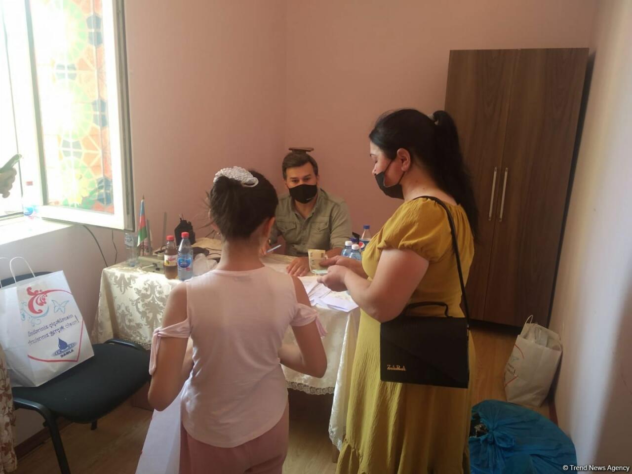 Deputat Sevil Mikayılovanın təşəbbüsü ilə Xudatda Qurban bayramı sovqatı paylanılıb