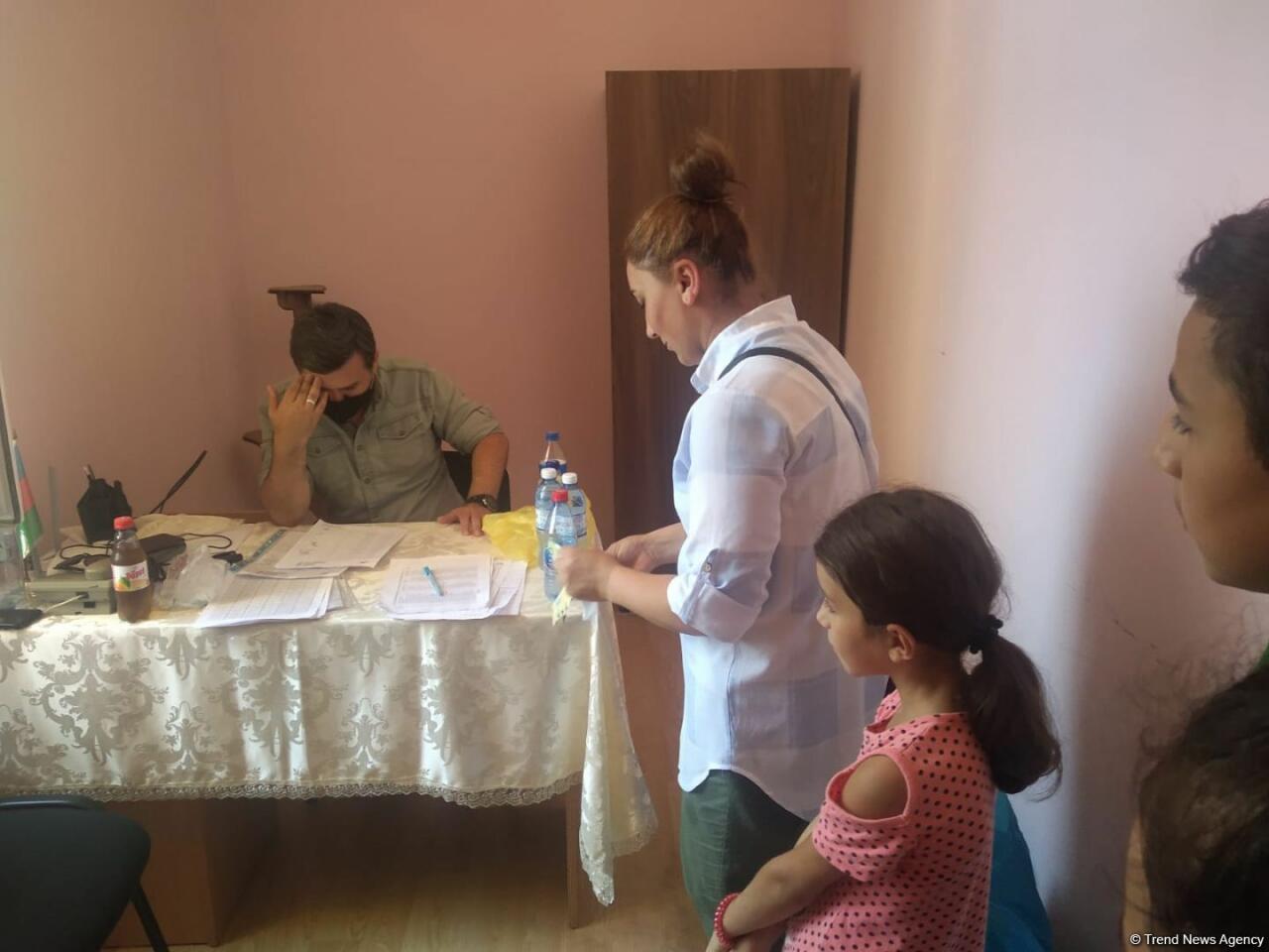 Deputat Sevil Mikayılovanın təşəbbüsü ilə Xudatda Qurban bayramı sovqatı paylanılıb