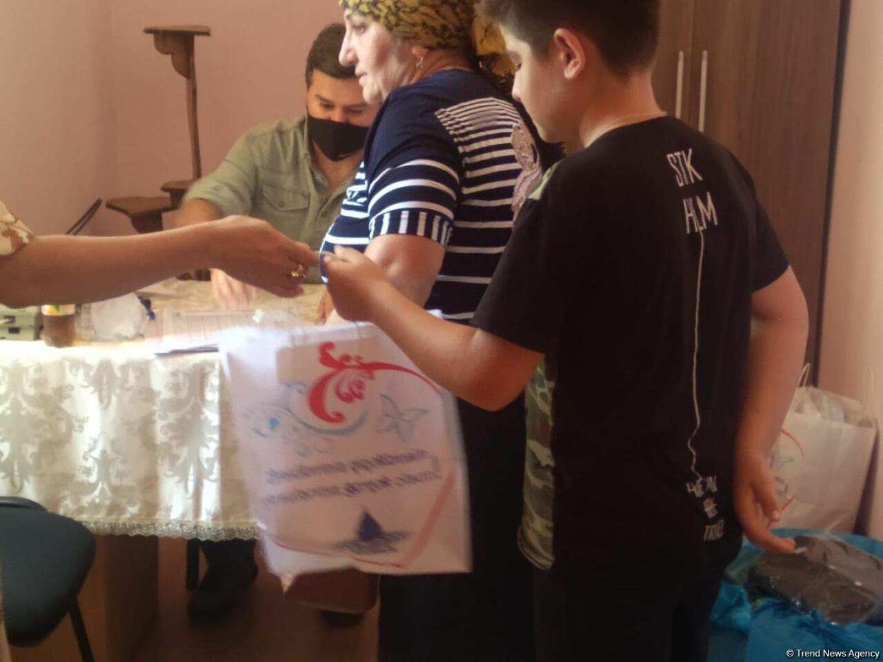 Deputat Sevil Mikayılovanın təşəbbüsü ilə Xudatda Qurban bayramı sovqatı paylanılıb