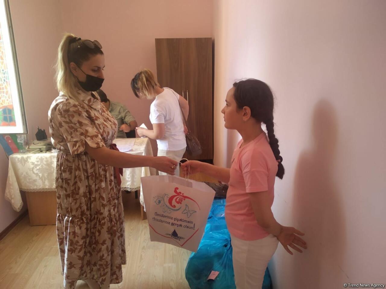 Deputat Sevil Mikayılovanın təşəbbüsü ilə Xudatda Qurban bayramı sovqatı paylanılıb