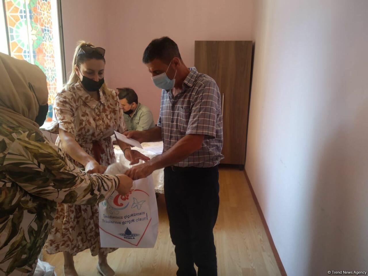 Deputat Sevil Mikayılovanın təşəbbüsü ilə Xudatda Qurban bayramı sovqatı paylanılıb
