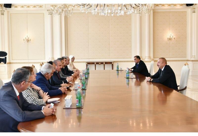 Президент Ильхам Алиев принял делегацию во главе с председателем Великого национального собрания Турции
