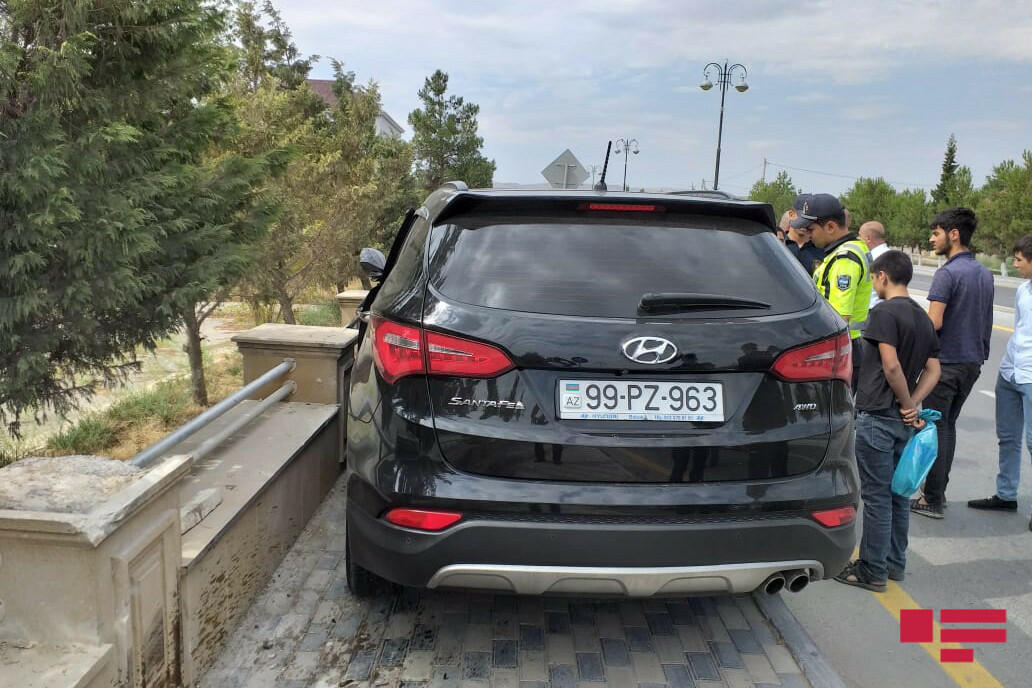 В Гаджигабуле столкнулись два автомобиля, много пострадавших