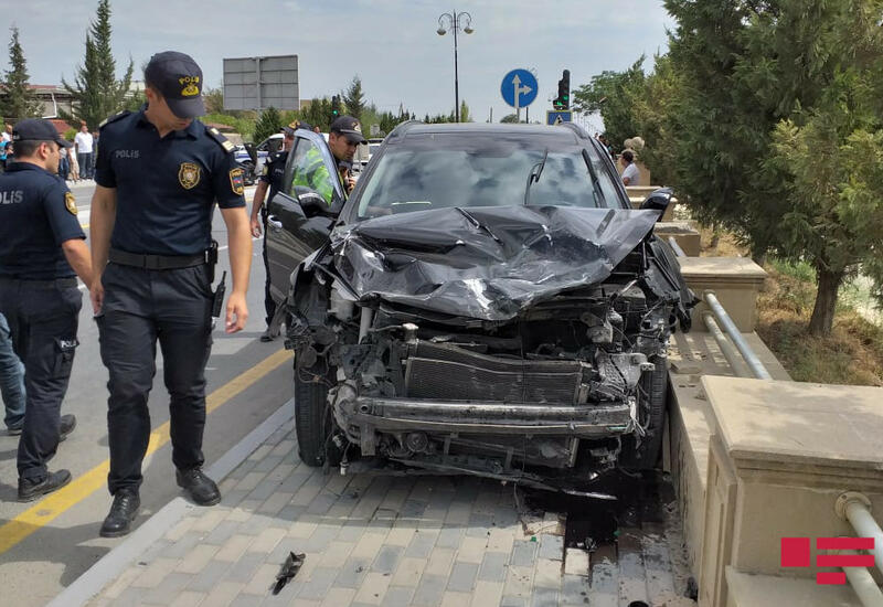 В Гаджигабуле столкнулись два автомобиля, много пострадавших