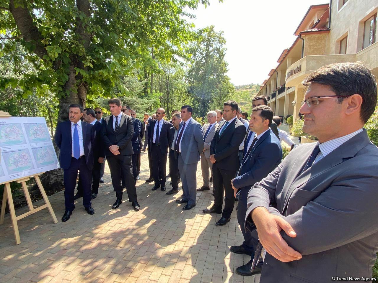 Əlaqələndirmə Qərargahının nəzdindəki İdarələrarası Mərkəzin nümayəndələri Şuşada