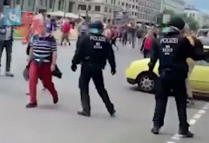 В Берлине задержали около 500 человек