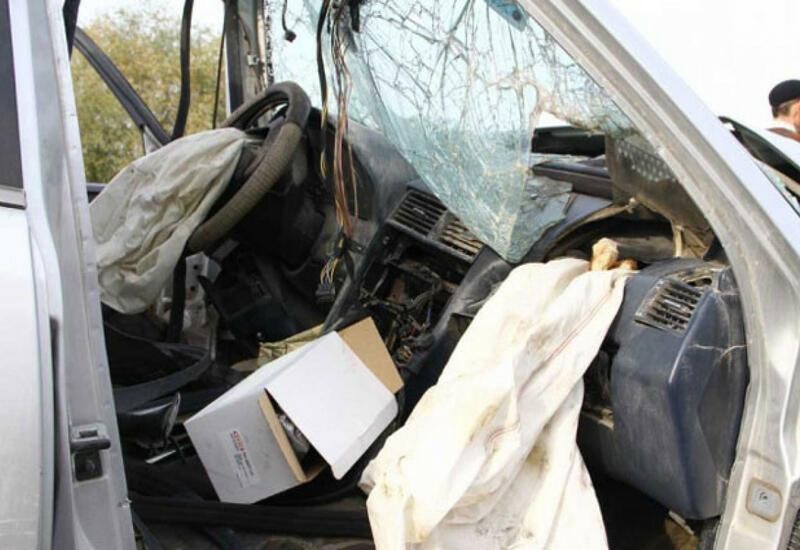 В Физули столкнулись два автомобиля,