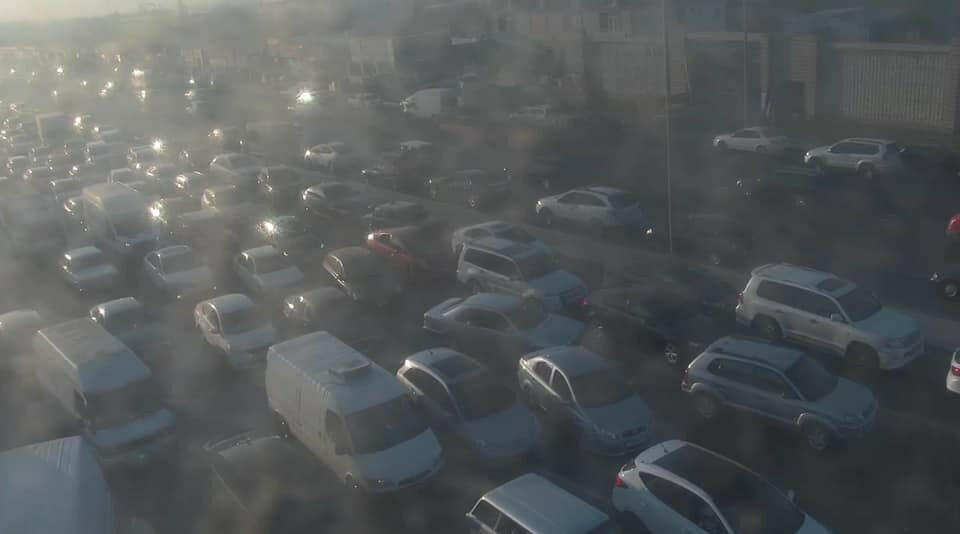 На проспекте Зии Буниятова образовалась пробка из-за аварии