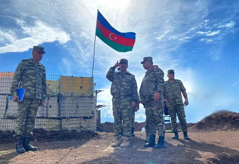 Закир Гасанов встретился с личным составом, несущим боевое дежурство в Кельбаджарском районе