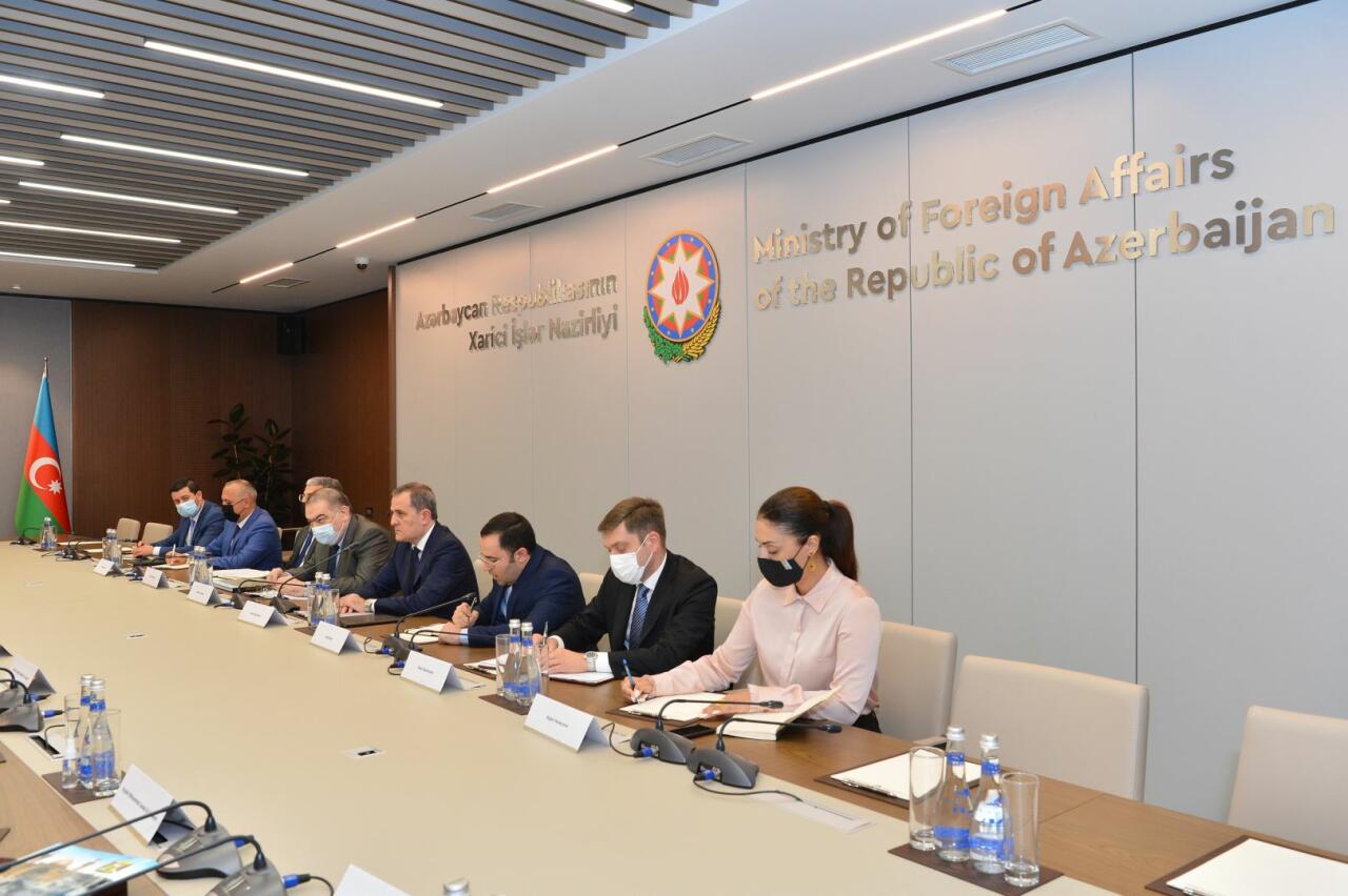 XİN-də Azərbaycan-İraq əlaqələri müzakirə olunub