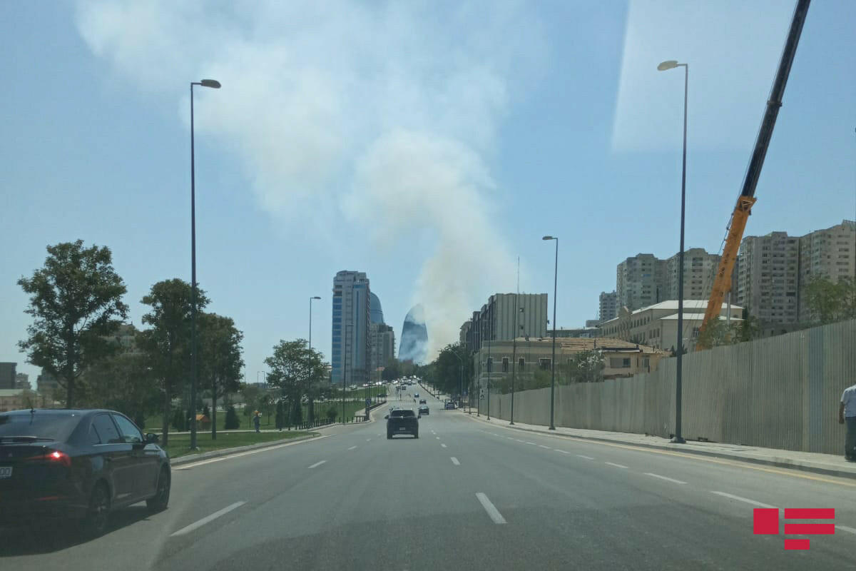 Пожар в центре Баку