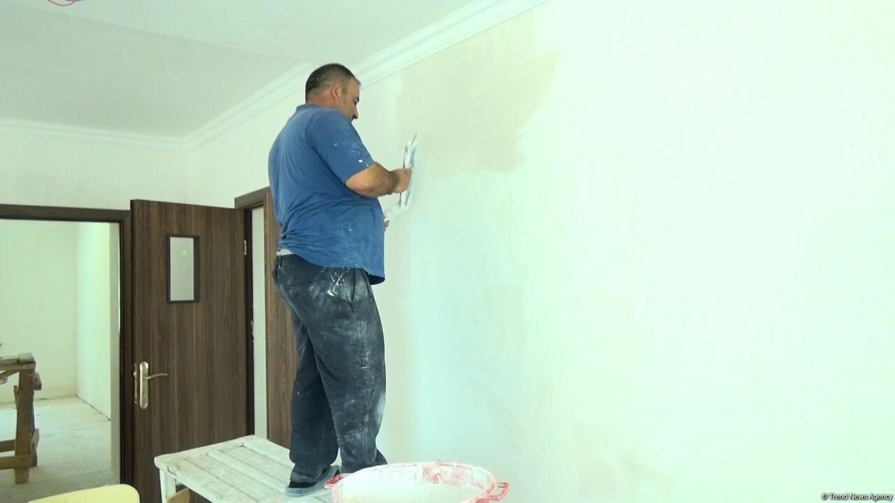 Разрушенные Арменией школы отстраиваются заново