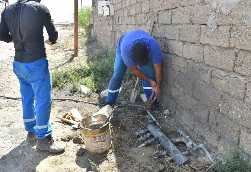 В Баку жильцы незаконно подключились к водопроводной линии