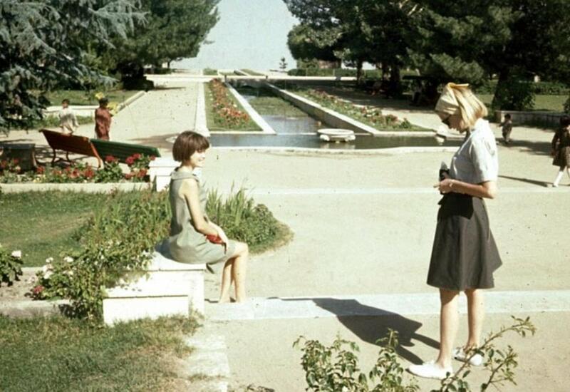 Каким был Афганистан до талибов: Короткие юбки, пикники на обочине и улыбающиеся дети