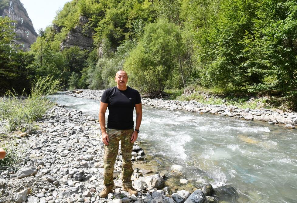 Prezident İlham Əliyev və Birinci xanım Mehriban Əliyeva Kəlbəcər və Laçın rayonlarında olublar