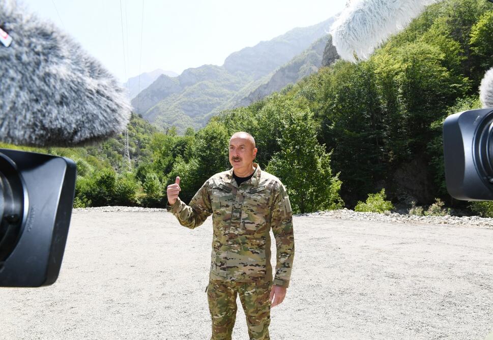 Prezident İlham Əliyev və Birinci xanım Mehriban Əliyeva Kəlbəcər və Laçın rayonlarında olublar