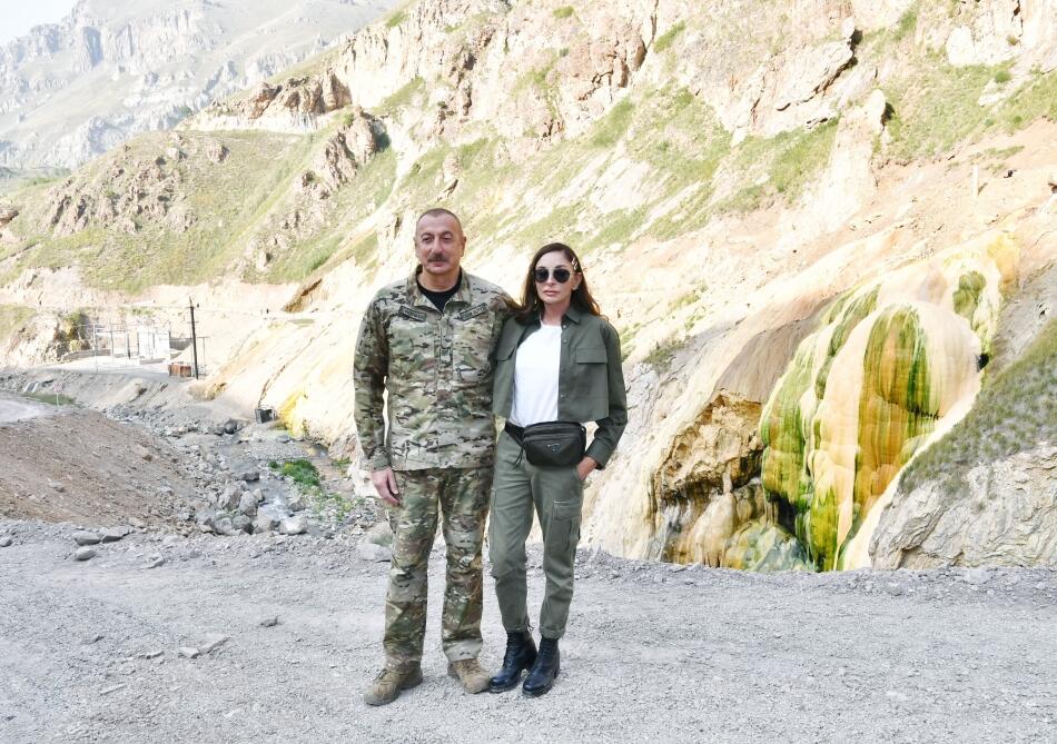 Prezident İlham Əliyev və Birinci xanım Mehriban Əliyeva Kəlbəcər və Laçın rayonlarında olublar