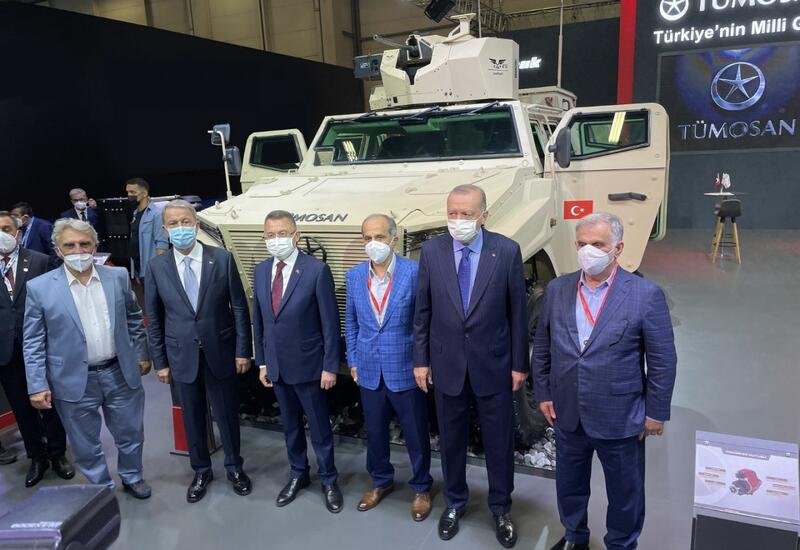 Türkiyə Prezidenti "IDEF 2021"də TÜMOSAN-nın hərbi maşını ilə yaxından maraqlanıb