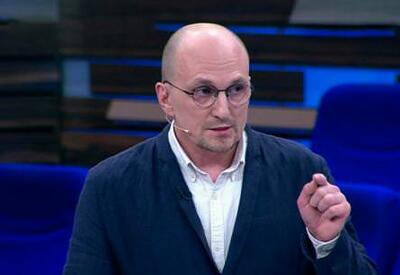 Хозяевам карнауховых и прочих - надрессируйте их не переходить "красные линии!"
