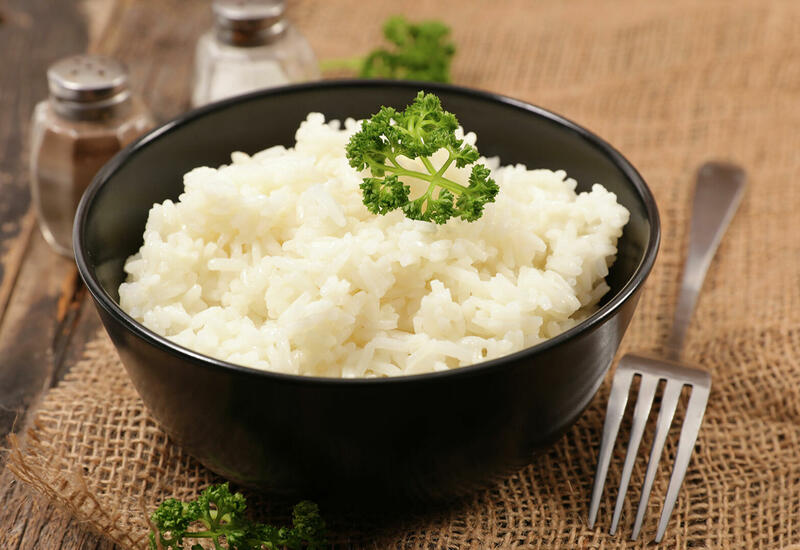 Врач рассказала, кому нельзя есть рис