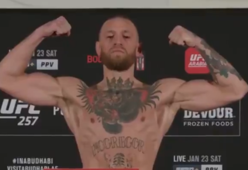 Макгрегор заявил, что намерен стать "тройным чемпионом UFC"