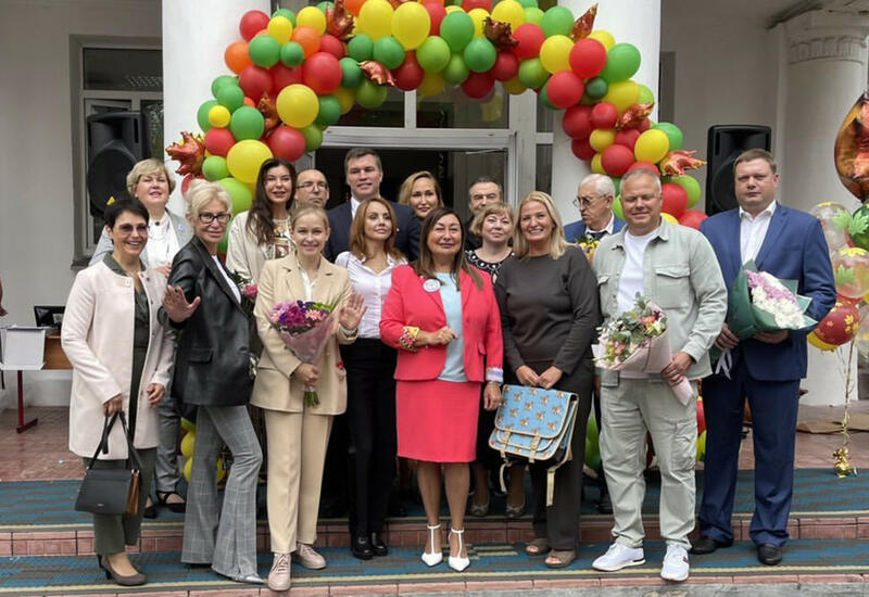 МакSим отвела дочь в первый класс