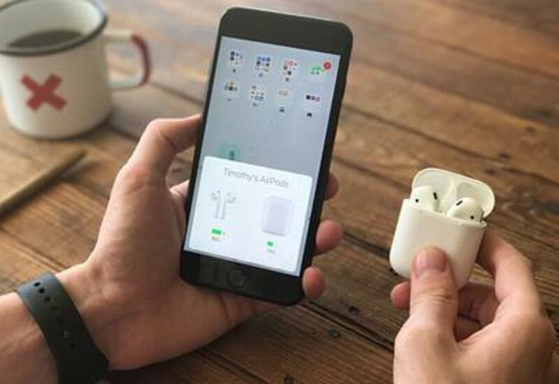 Продажи наушников AirPods рухнули