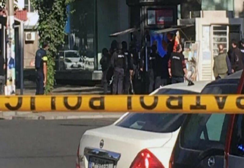 В Грузии вооруженный мужчина напал на банк