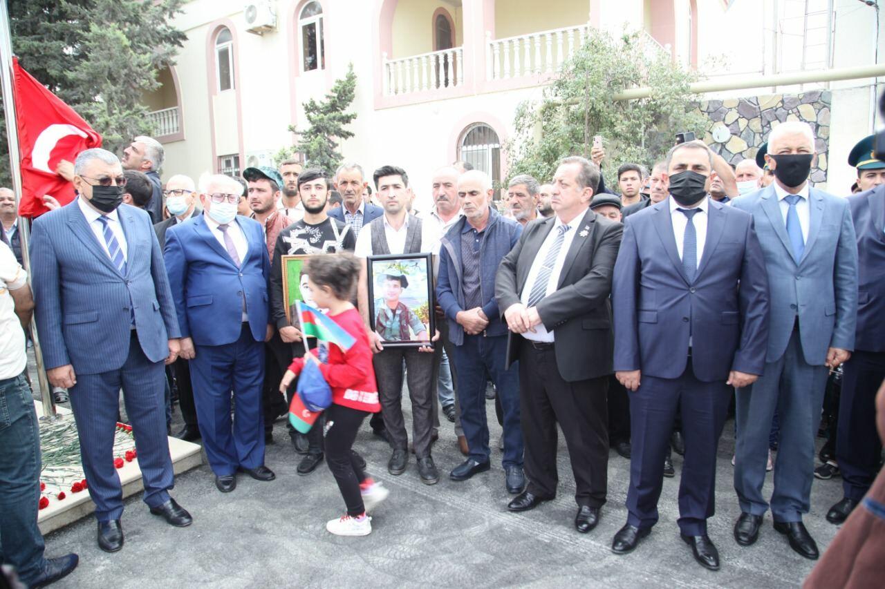 Şəhid Ceyhun Nəhmətovun doğum günü münasibətilə məzarı ziyarət edilib, adına bulaq açılıb