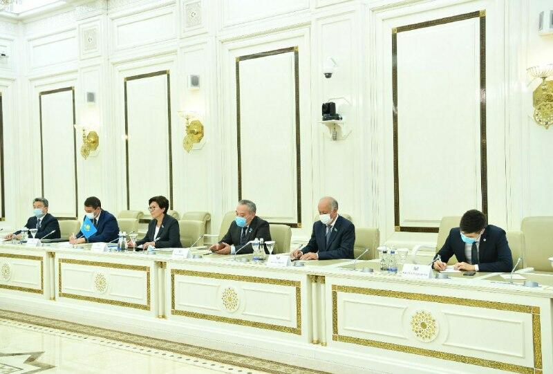 Сахиба Гафарова встретилась с делегацией парламента Казахстана