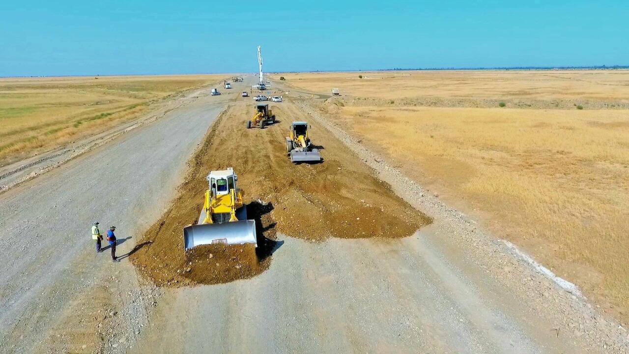 Продолжается строительство автодороги Барда-Агдам