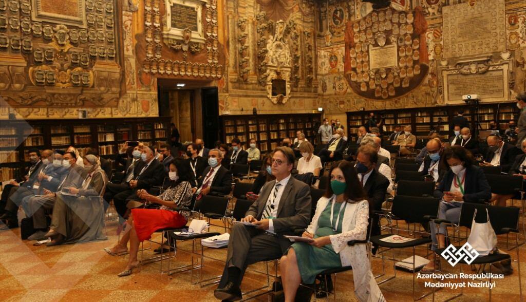 Mədəniyyət naziri Dinlərarası Dialoq Forumunda çıxış edib