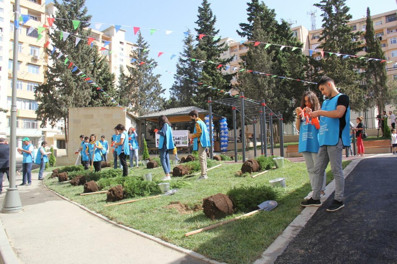 Paytaxtda abadlaşdırılan növbəti həyət sakinlərin istifadəsinə verilib