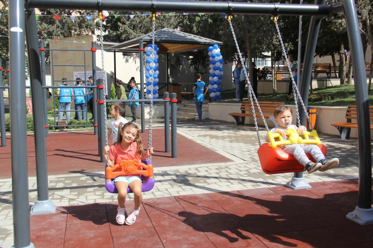 Paytaxtda abadlaşdırılan növbəti həyət sakinlərin istifadəsinə verilib