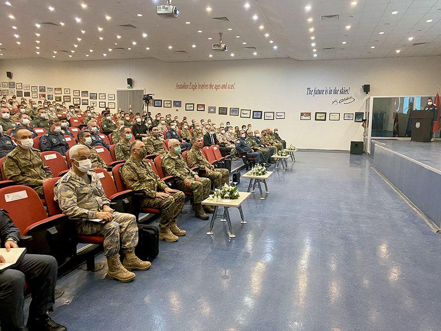 Главы военных ведомств Азербайджана и Турции понаблюдали за ходом совместных учений «Сокол ТурАз – 2021»