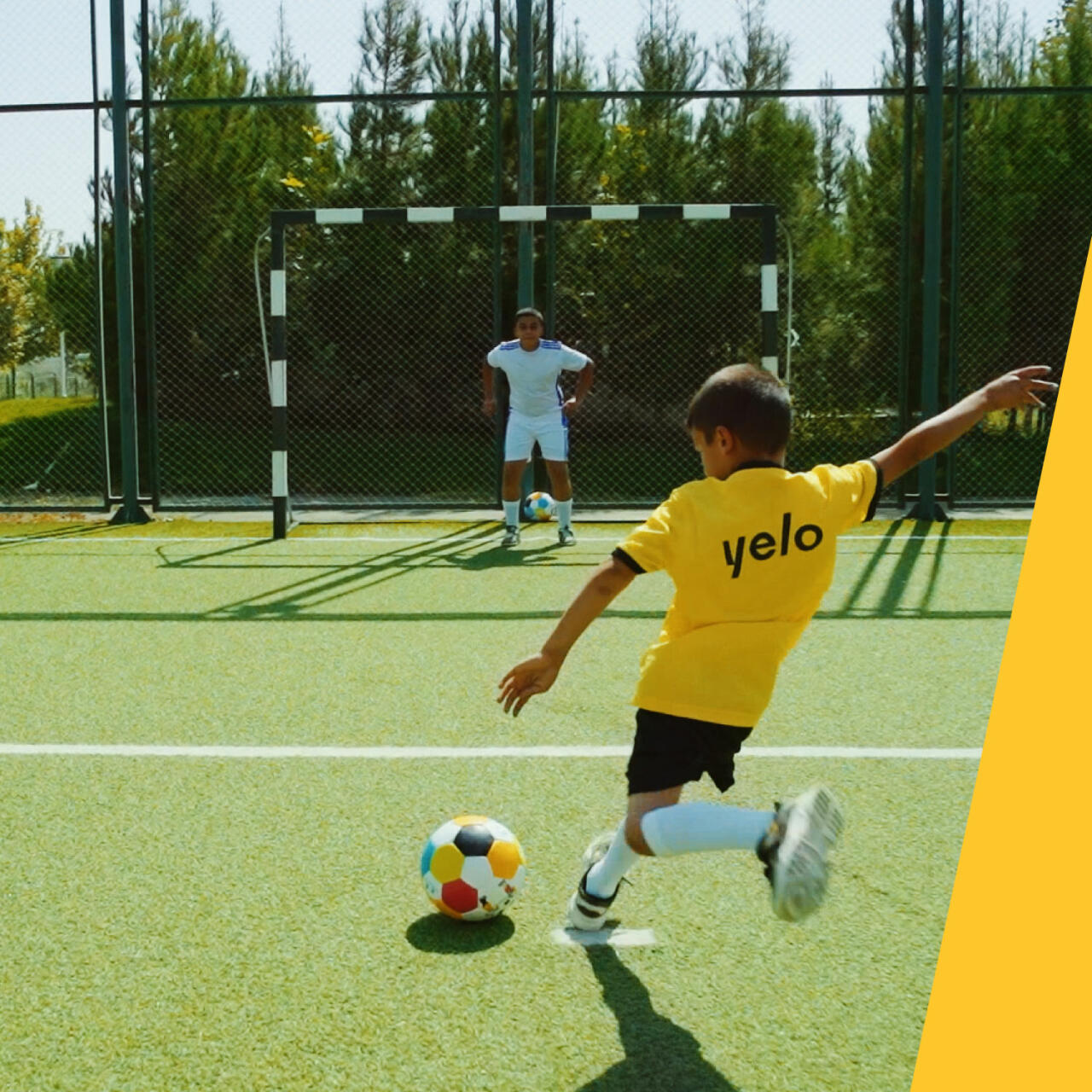 Yelo Bank поддержал школьников из села Джоджуг Марджанлы