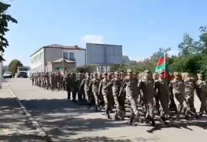 В Шуше прошел военный марш по случаю 103-й годовщины освобождения Баку
