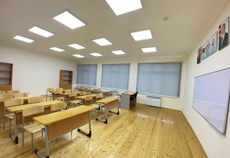 В Баку еще одна школа переведена на дистанционную форму обучения