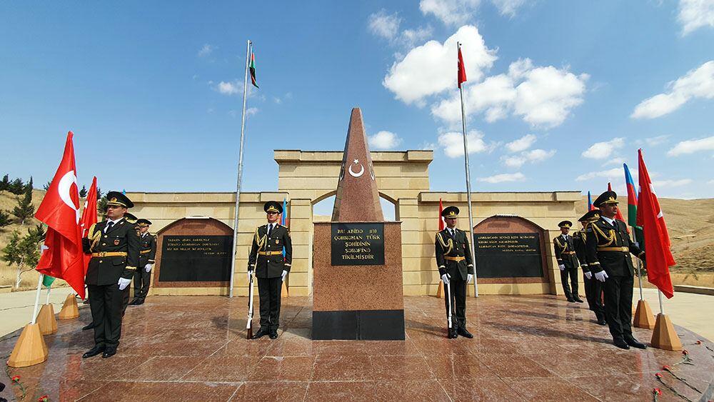 Acıdərə Türk şəhidliyinə yürüş keçirilib