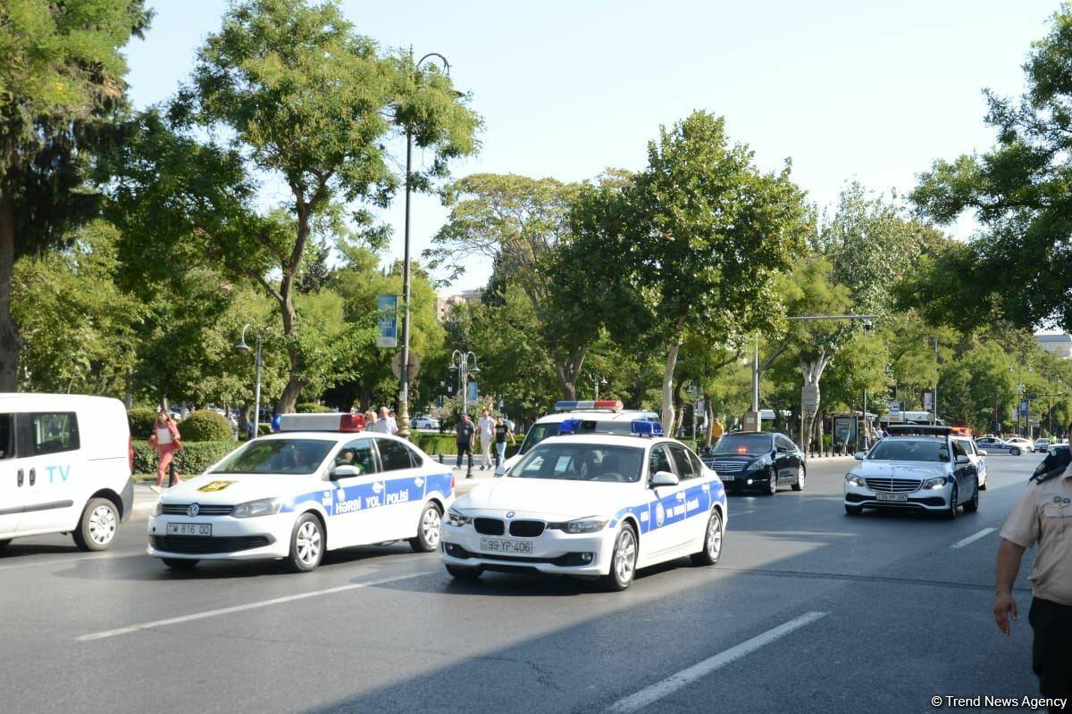 В Баку проходят шествия в связи со 103-й годовщиной освобождения города Кавказской исламской армией