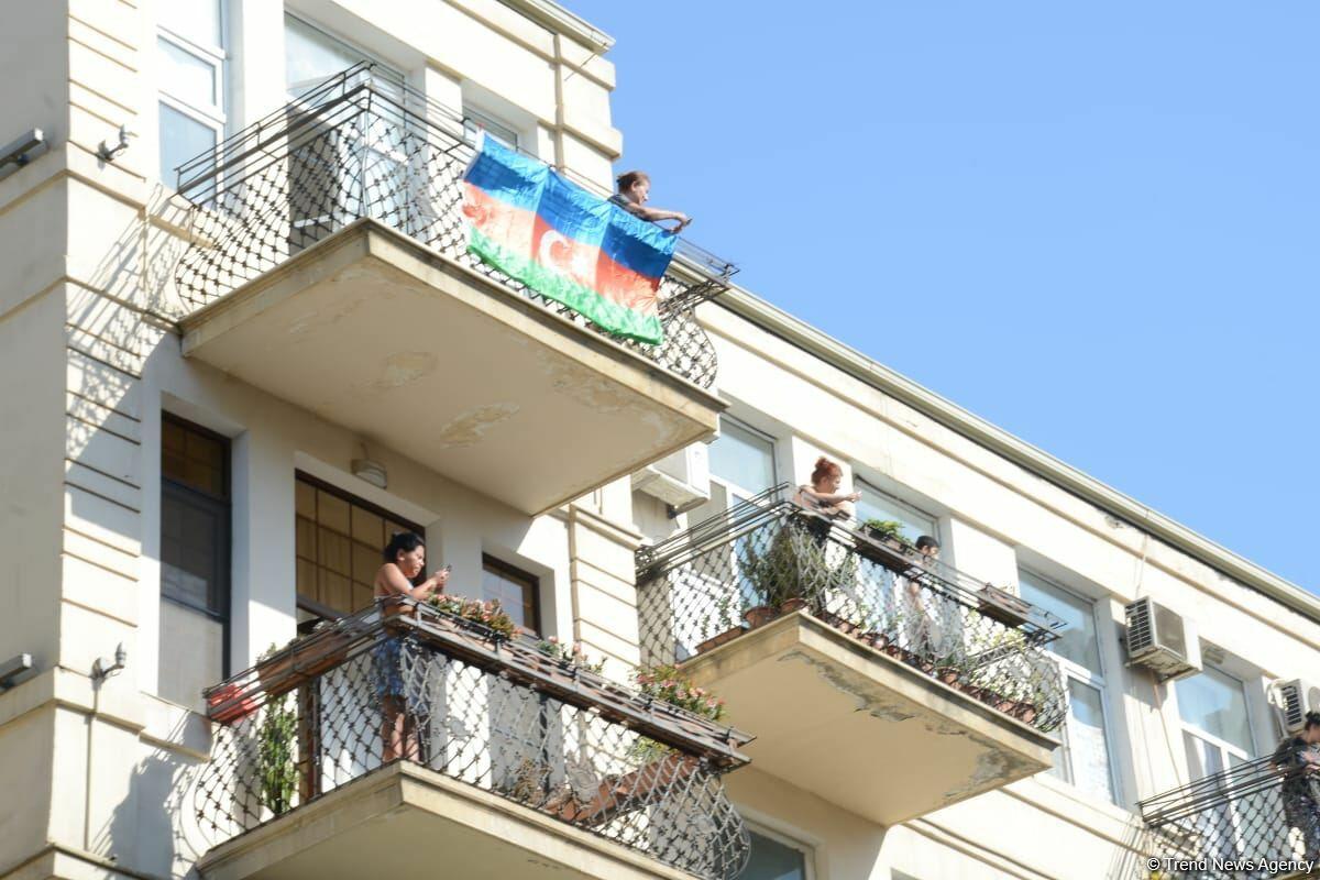 В Баку проходят шествия в связи со 103-й годовщиной освобождения города Кавказской исламской армией