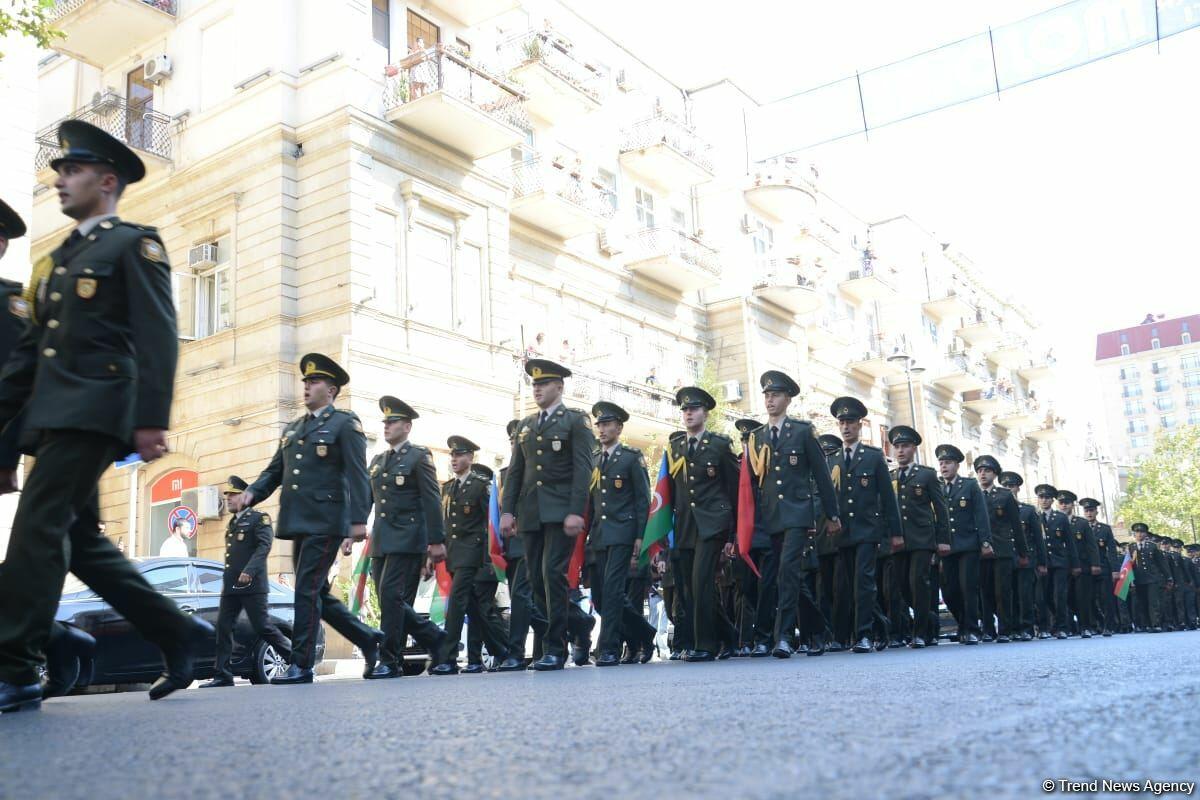В Баку проходят шествия в связи со 103-й годовщиной освобождения города Кавказской исламской армией