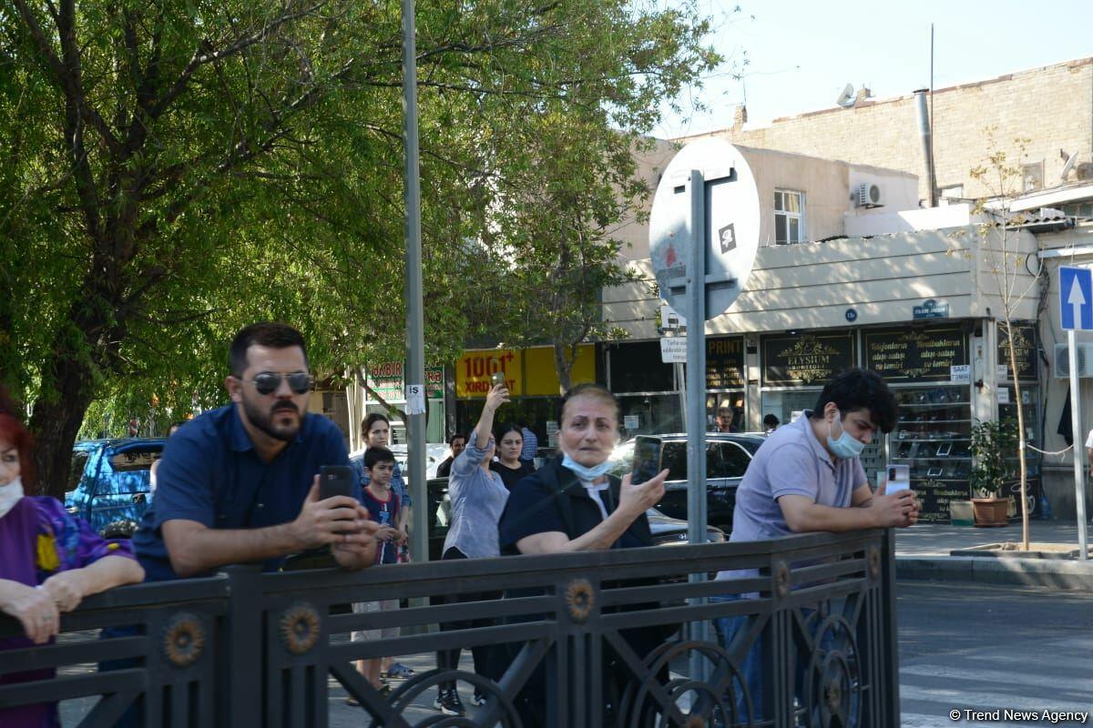 В Баку проходят шествия в связи со 103-й годовщиной освобождения города Кавказской исламской армией