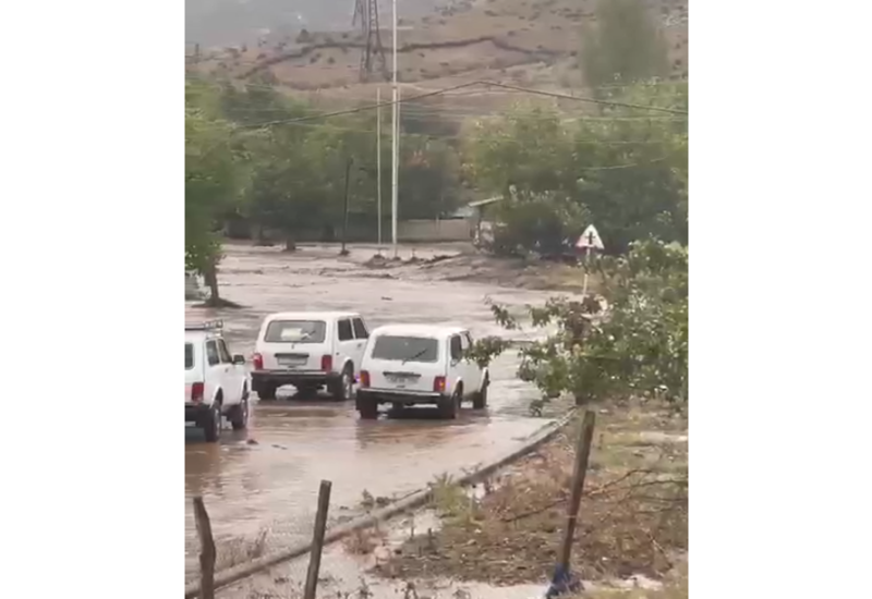 В Товузе выпал град