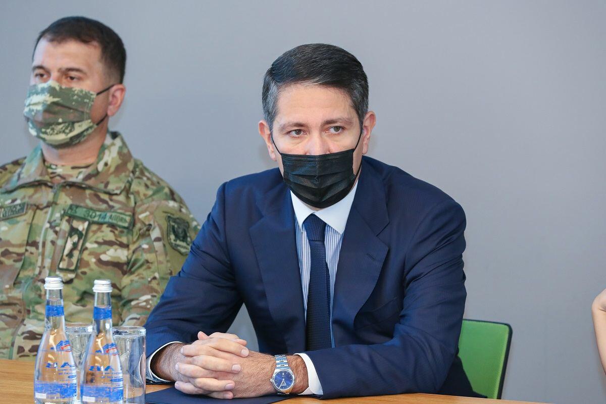 Группе Героев Отечественной войны Азербайджана вручены документы на квартиры