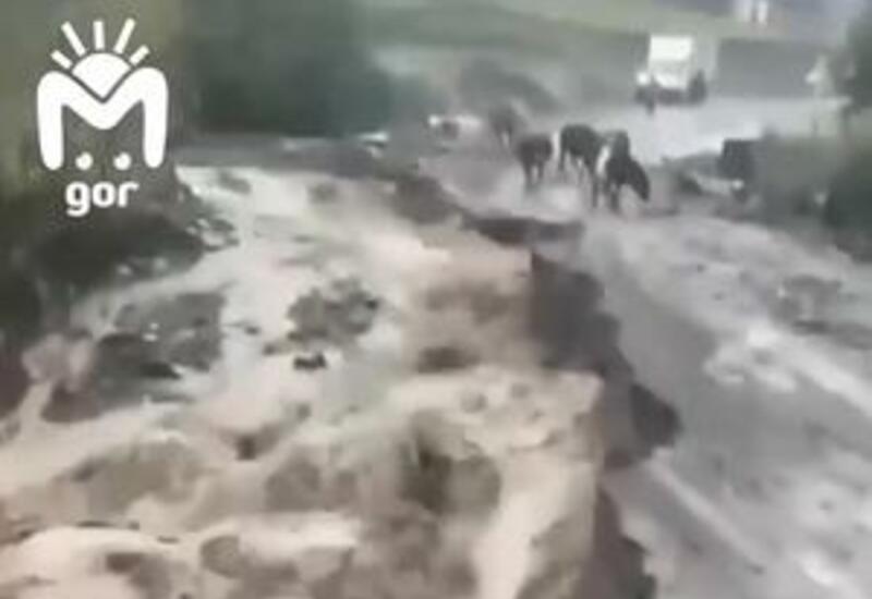В Дагестане ливни разрушили два километра дороги