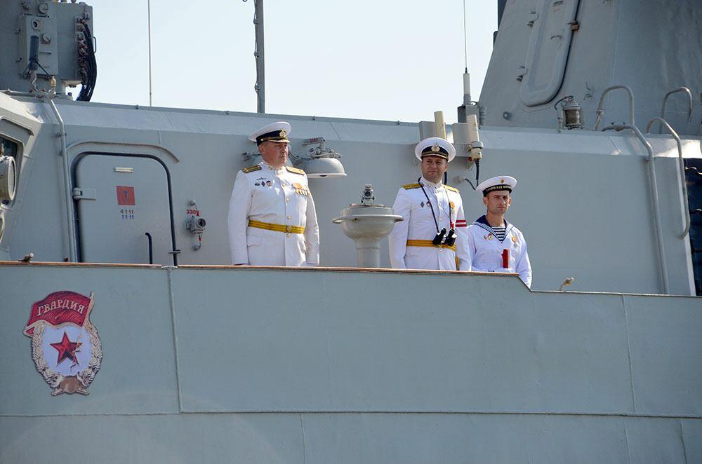Корабли Каспийской флотилии ВМФ России вошли в порт Баку