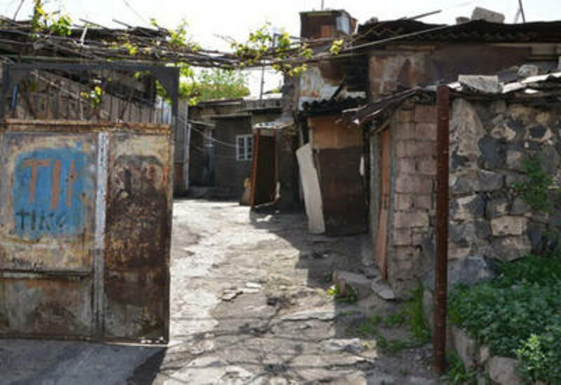 Армяне массово лезут в долги ради куска хлеба