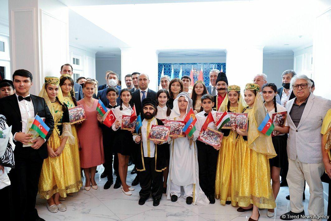 В Баку состоялась церемония гашения марок в честь Узеира Гаджибейли, изданных в Испании